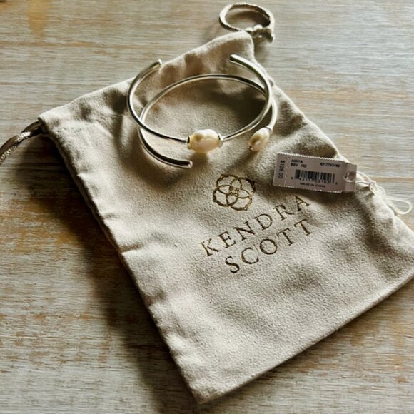Kendra Scott Amiya Silver Cuff Bracelet with Freshwater Pearl - Picture 3 of 3